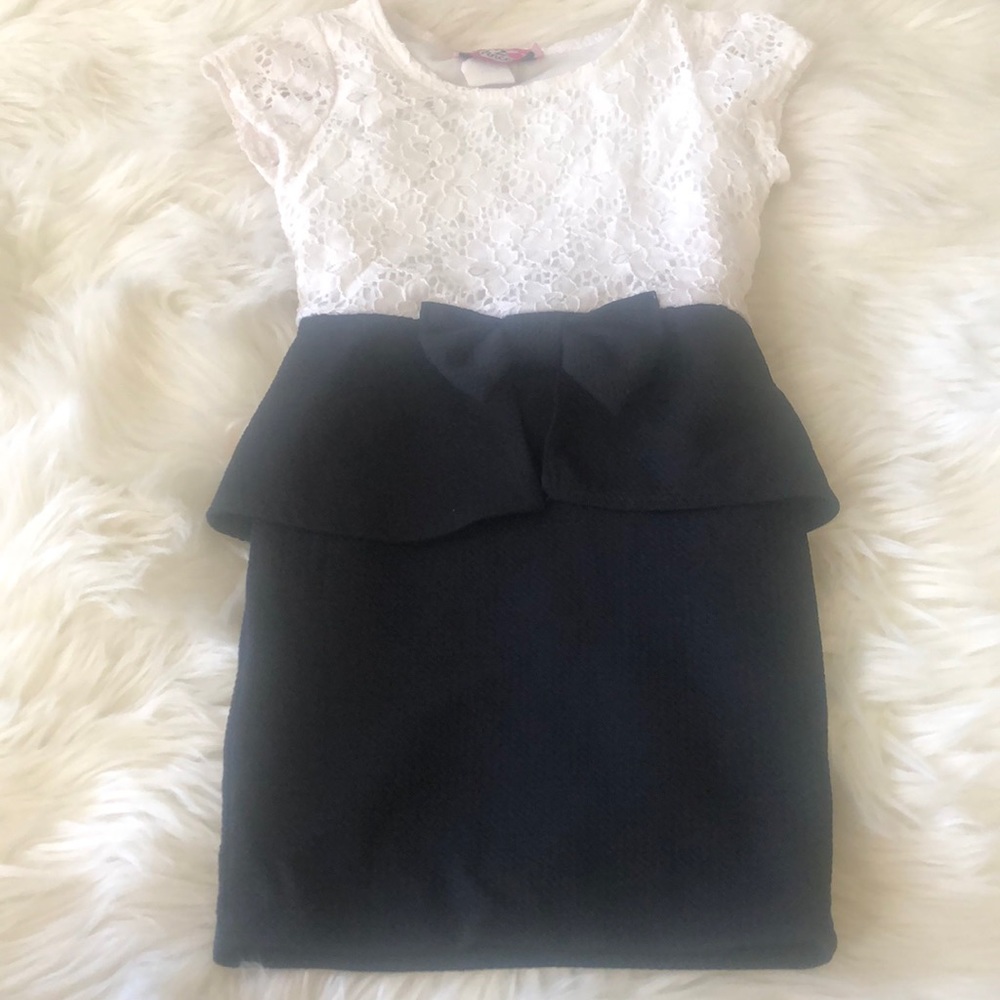 Girls dress size 4